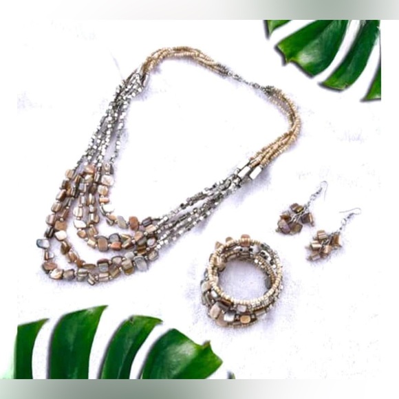 COPY - NWT Paua shell/glass seed beaded multi-strand boho 22" necklace, wrap br… - Picture 5 of 7